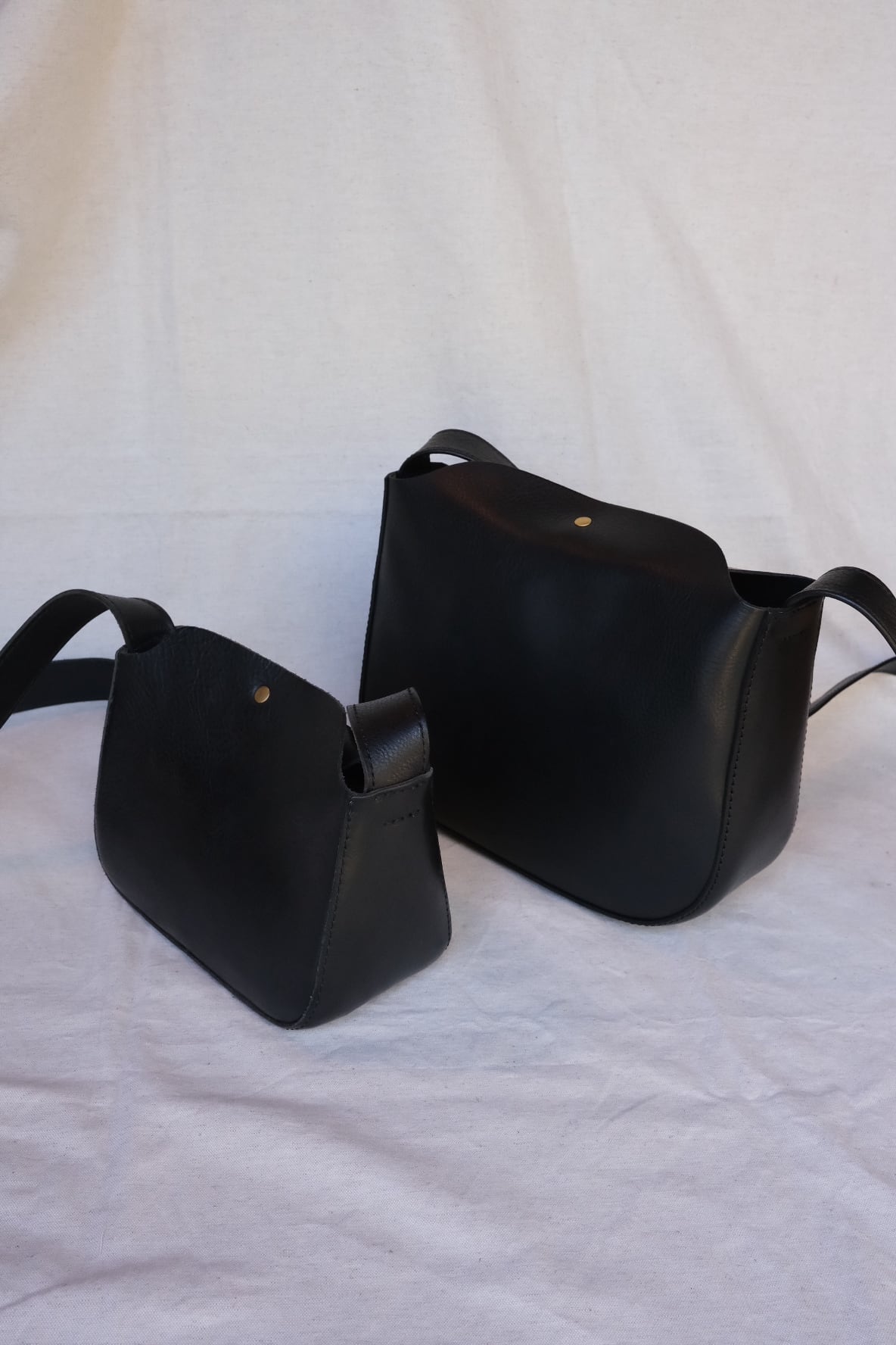 受注生産〉 stand shoulder (M)【3color】 | TENTE Handcrafted
