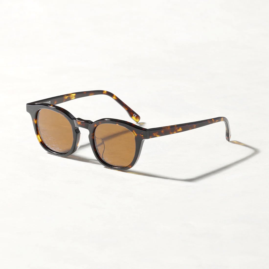 OWN (オウン) #06 BLACK × BROWN | REVERSE STORE