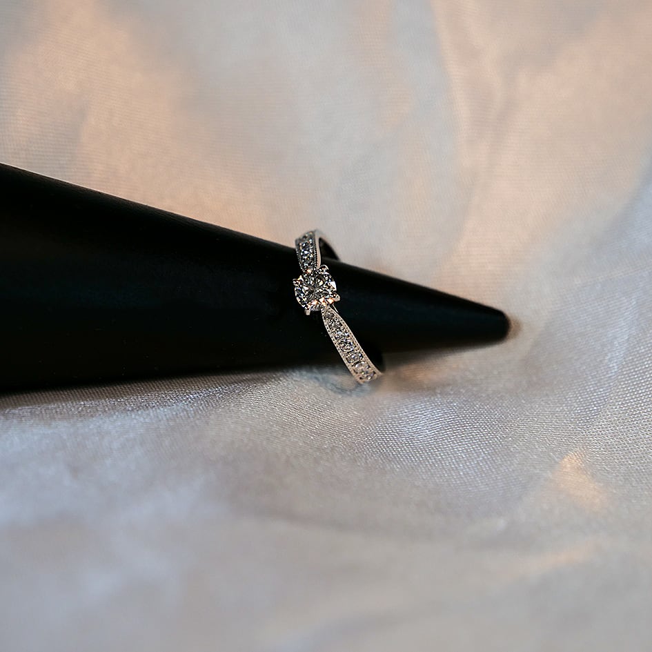 K10 ゴールド 婚約指輪 エンゲージリング K10 YG PG WG 天然ダイヤモンド モアサナイト 婚約指輪 エンゲージリング プロポーズリング 婚約指輪 エンゲージリング シリーズ012