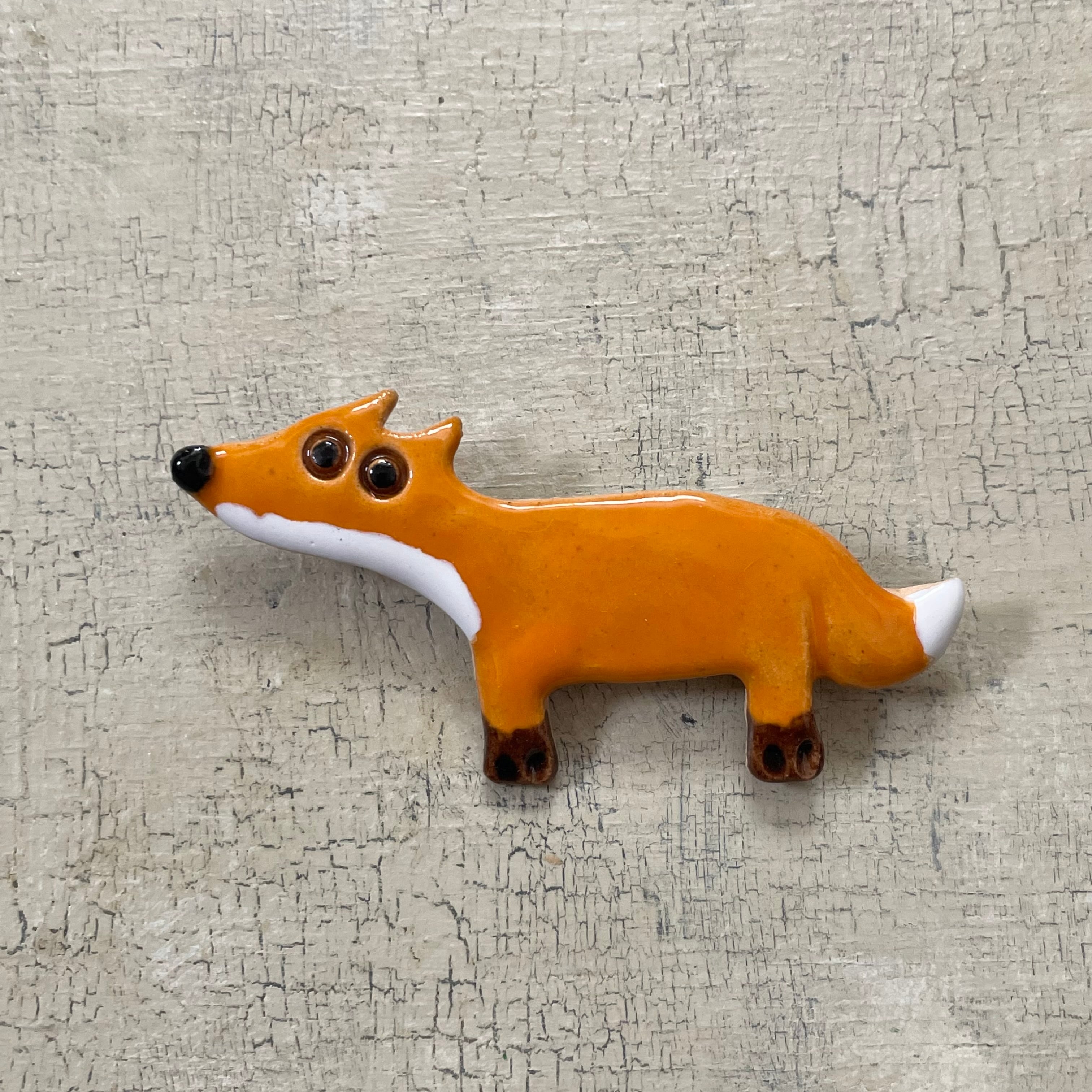 キツネのブローチ