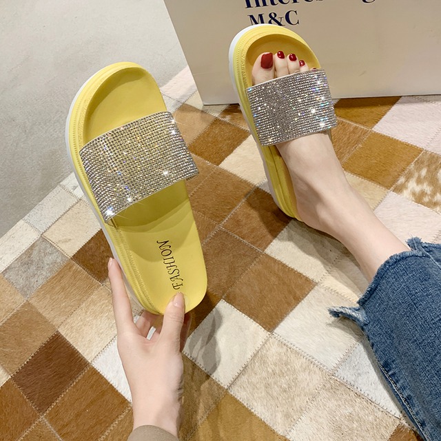 サンダルとスリッパの女性は、2020年の春と夏の新しいバージョンのラインストーンの野生のネット赤の厚い底オープントゥ学生の単語のドラッグ女性の摩耗を着用します 部族の婦人靴6254533