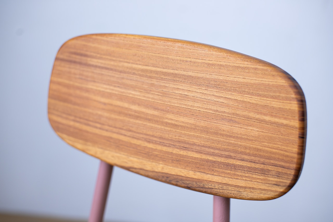 GOOD LUCK CHAIR 009