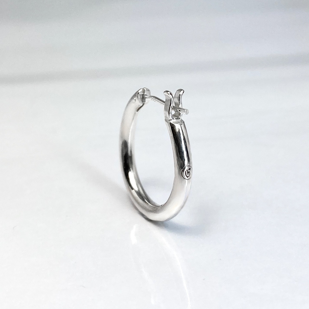 PLAIN HOOP raised by wolves [LARGE] / プレーンフープピアス レイズド バイ ウルヴス L