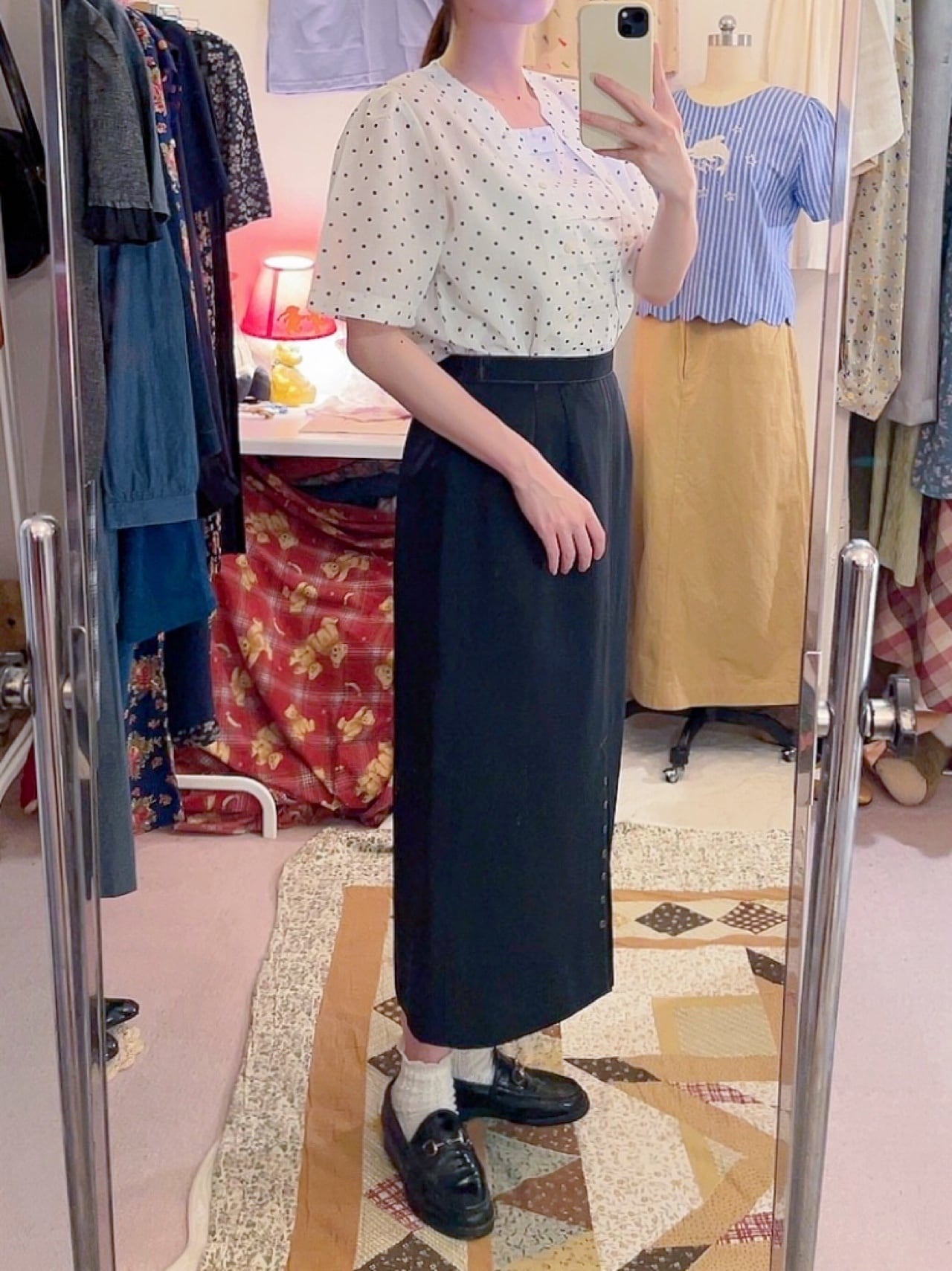 front slit button black skirt