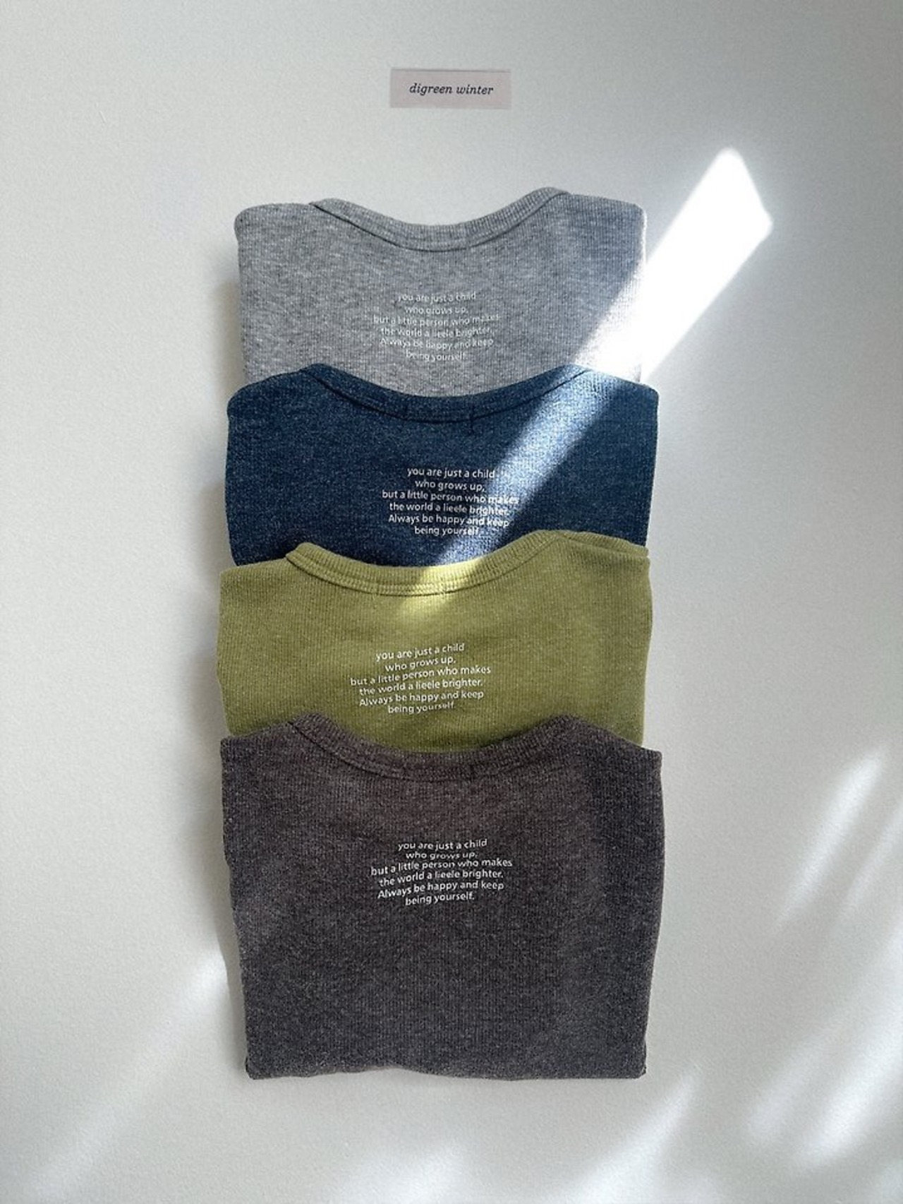〖取寄〗韓国子供服 / 26winter / Digreen / レタリングT / キッズ / 冬服 *S~2XL*