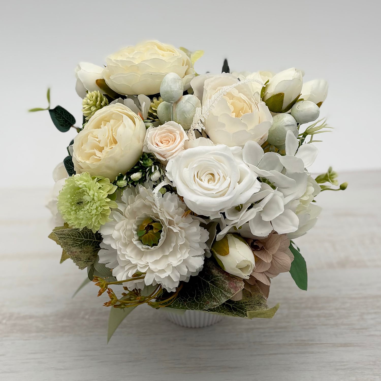 枯れない花で伝える想い|お供え用プリザーブドフラワー|No.19|心に残る魅力