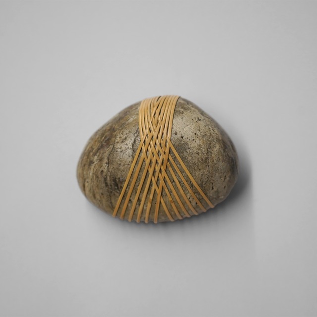 Shizu Designs Wrapped Rocks L003