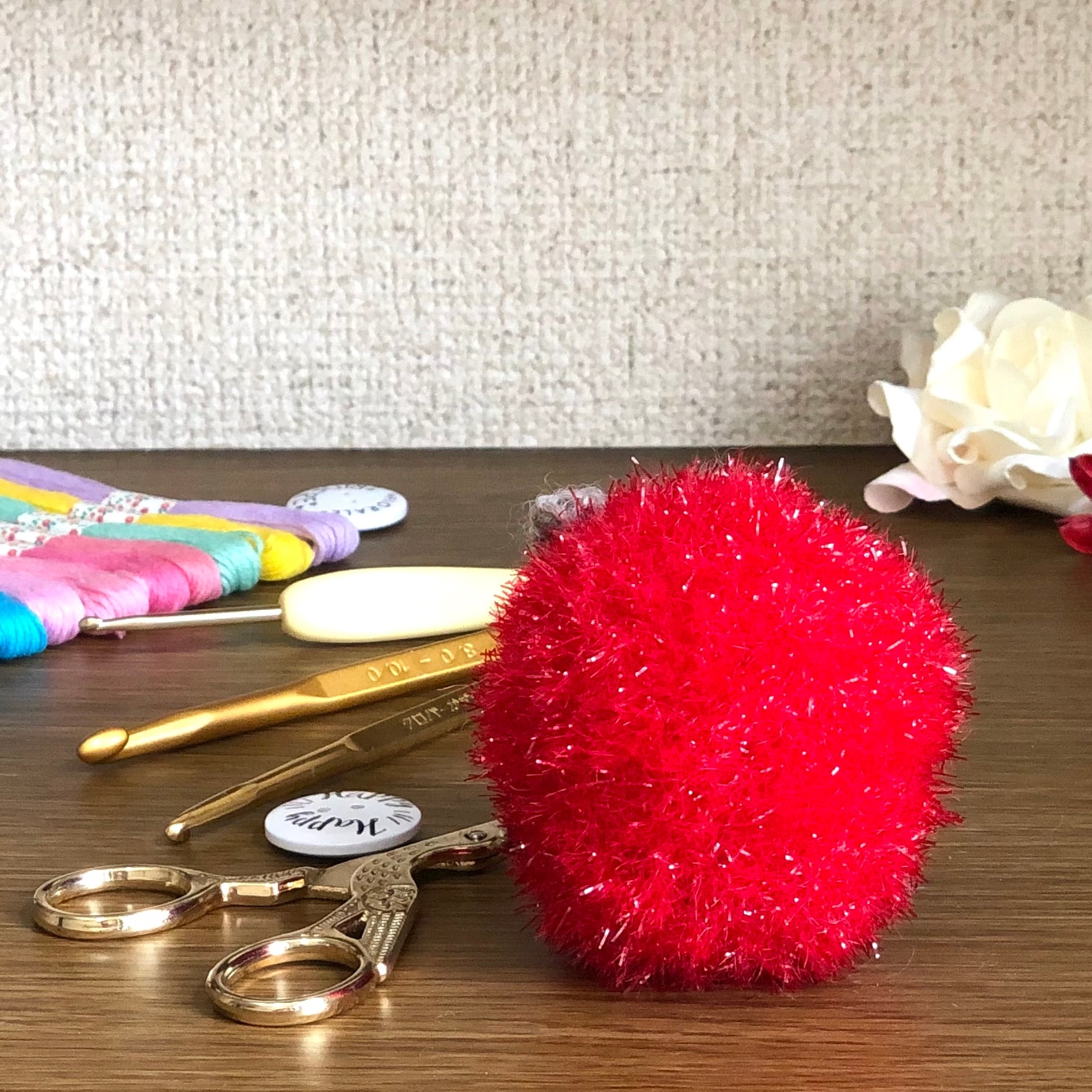 はりねずみ ピンクッション キラキラかわいい ハリネズミ 編みぐるみ