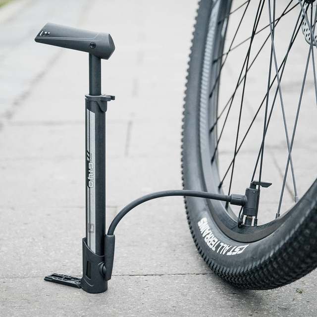 自転車 空気入れ 携帯ポンプ 仏式/米式バルブ対応 140psi 携帯用 軽量 ミニフロアポンプ ロードバイク/クロスバイク/MTB用 ブラック (GM-64)