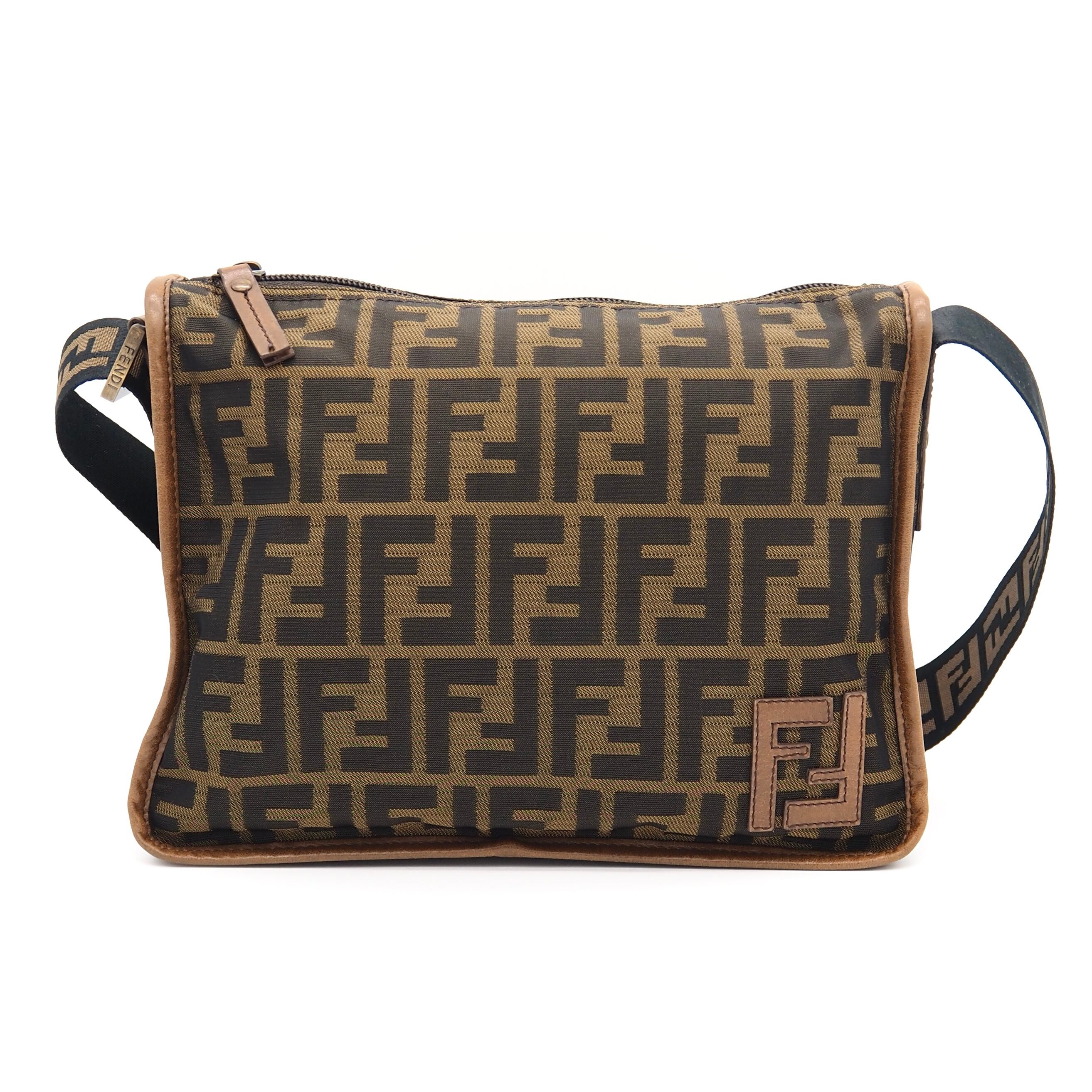 FENDI ショルダーバッグ ナイロンキャンバス ブラウン ズッカ フェンディ