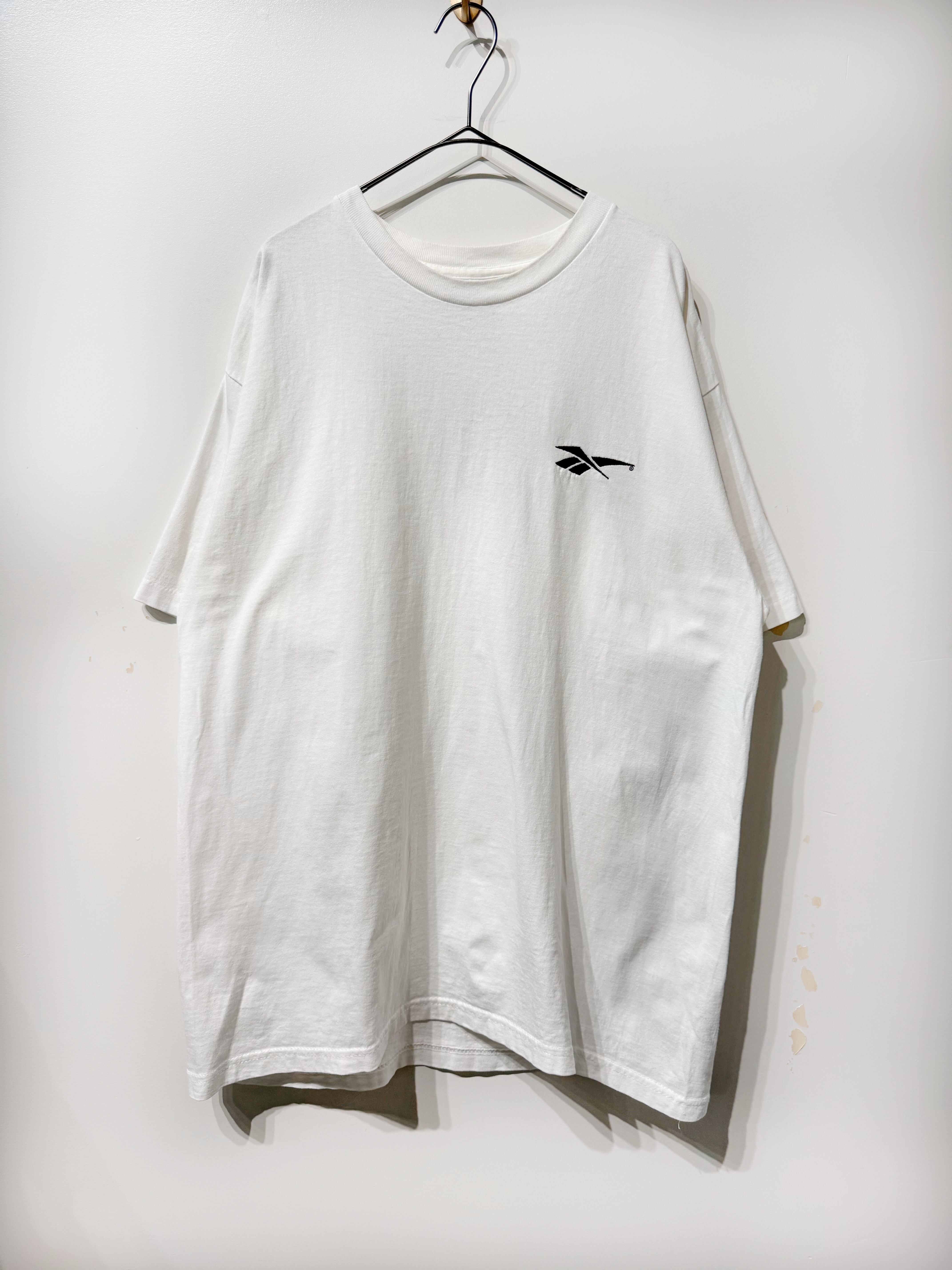 (CS2075)90‘s OLD Reebok embroidery logo t-shirt made in USA