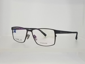 ZEISS EYEWEAR Designed in Germany ZS-40014 F019