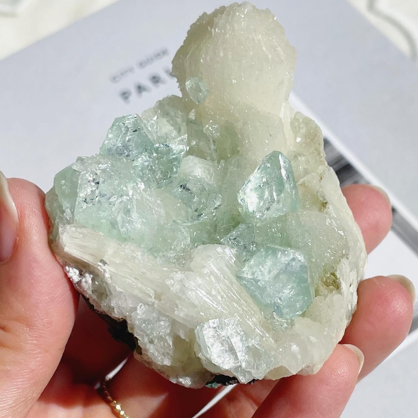 OUTLET 包装 即日発送 代引無料 ✧プレシオライト ブルー桜瑪瑙 共生