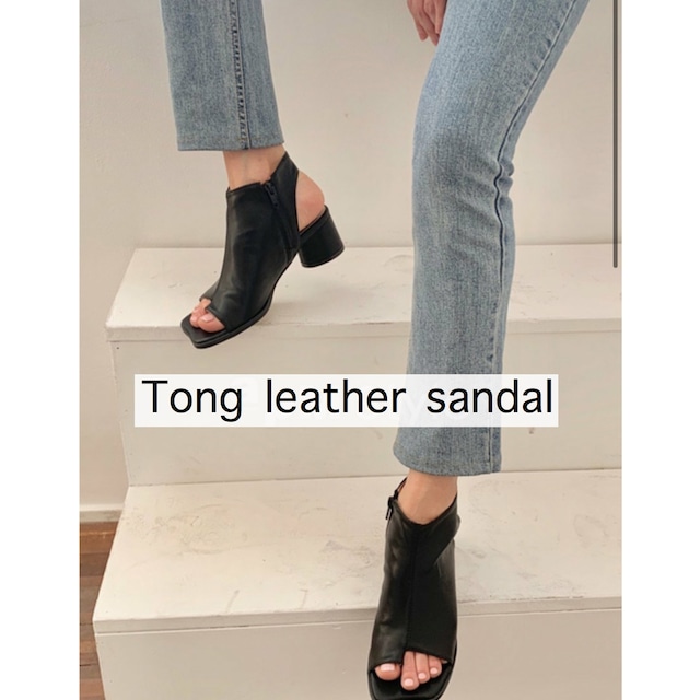 Tong leather sandal