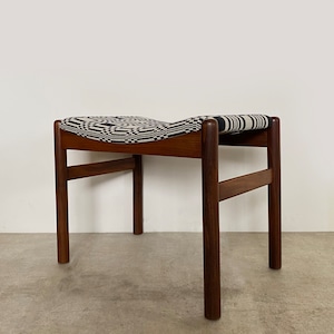 Foot stool with Johanna Gullichsen Doris / CH125