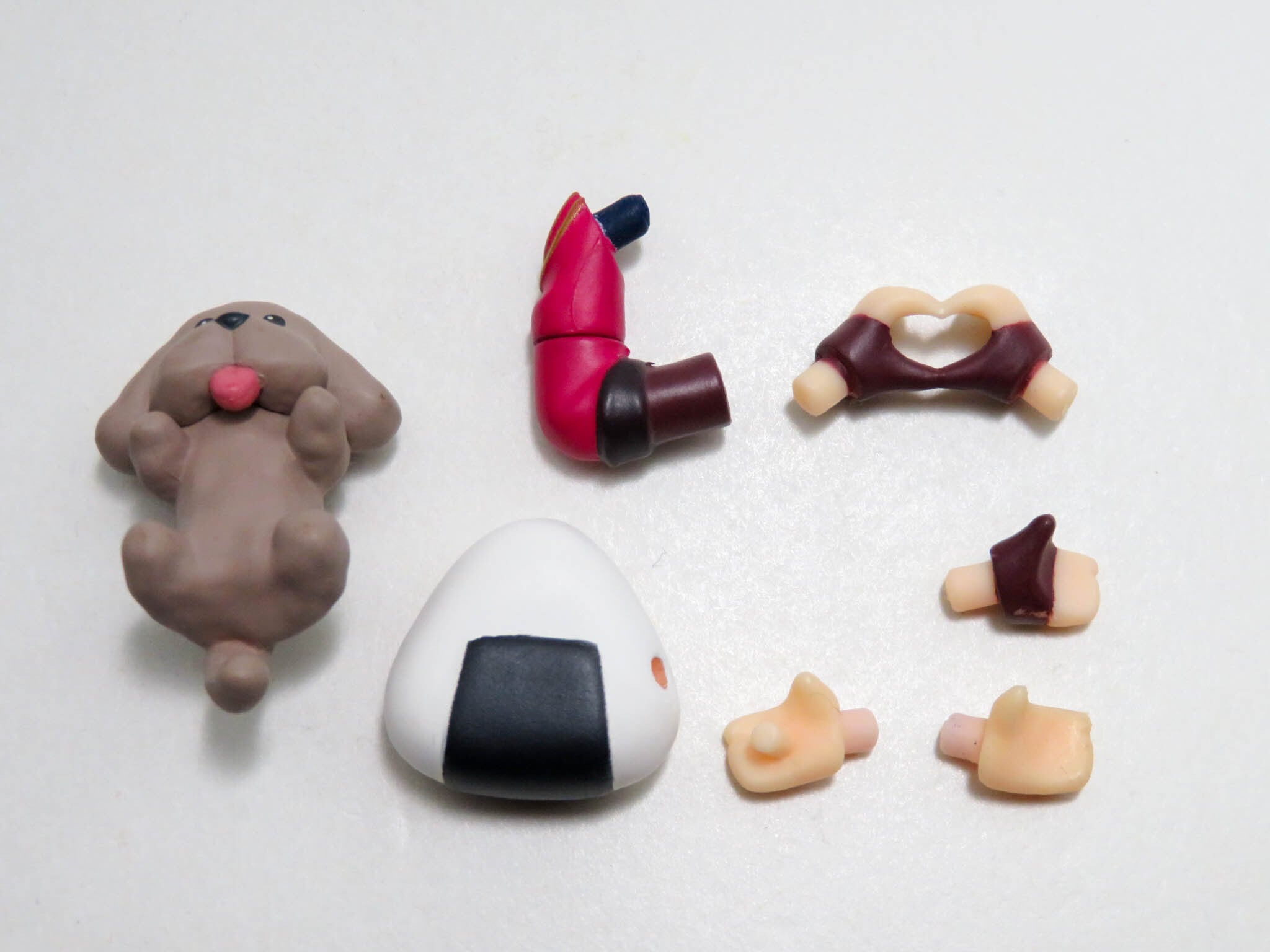 特殊(A−ランク)【762】 勝生勇利 フリースケーティングVer. 小物パーツ おにぎりとマッカチンティッシュケース ねんどろいど