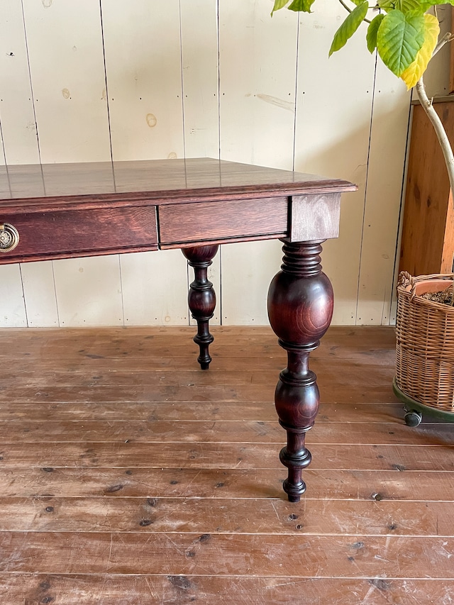 オーク材ターンドレッグダイニングテーブル “極太ろくろ脚”(アンティーク調ろくろ足テーブル) W1400〜2400 4〜8人掛け 引き出し付きダイニングテーブル