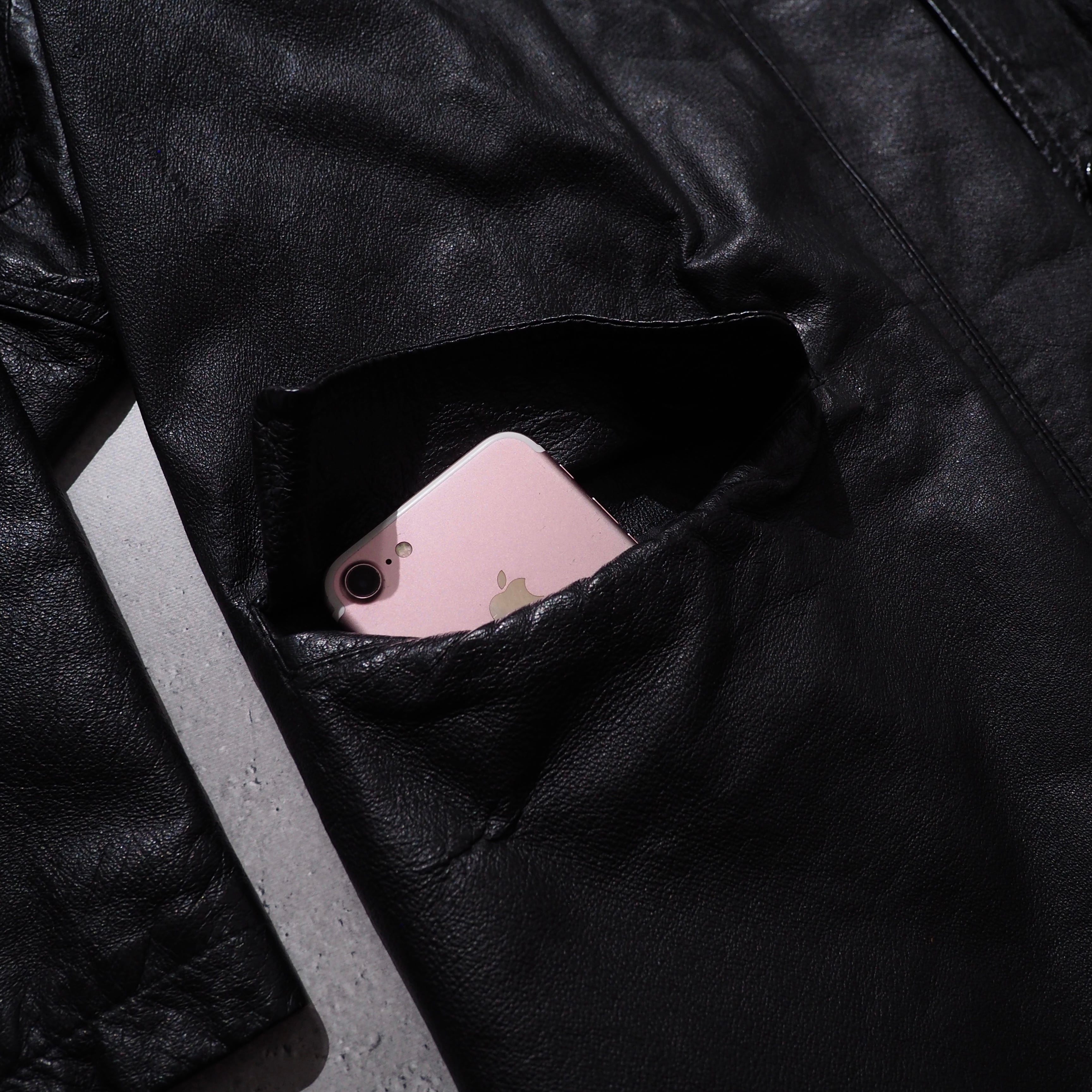 " Unknown " Black Over silhouette vintage leather jacket