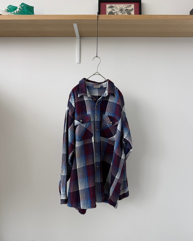 -417 by HEUSEN- Vintage 80-90s Flannel shirt