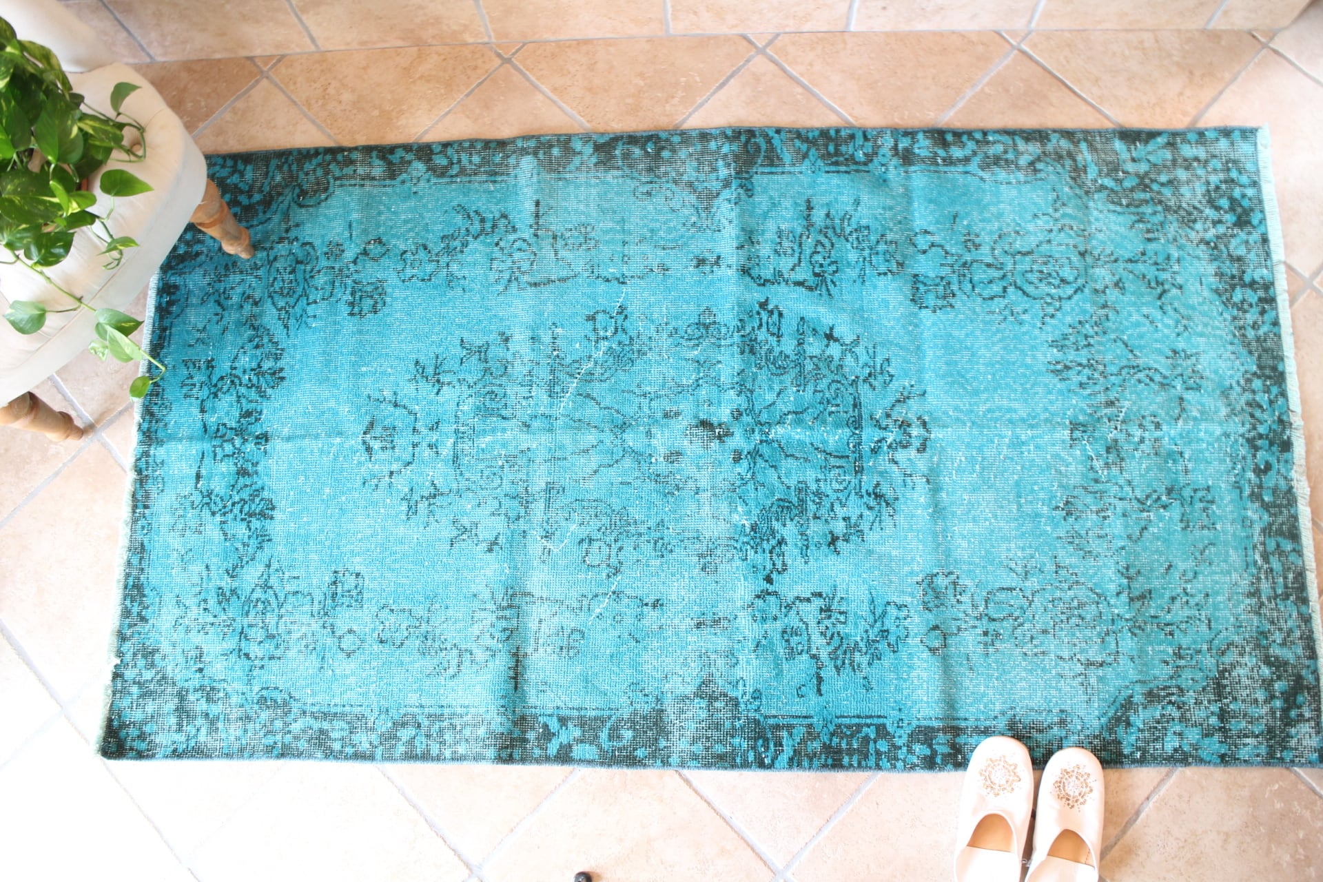 ターコイズブルーのオーバーダイラグ アナトリア地方トルコラグ | Riad