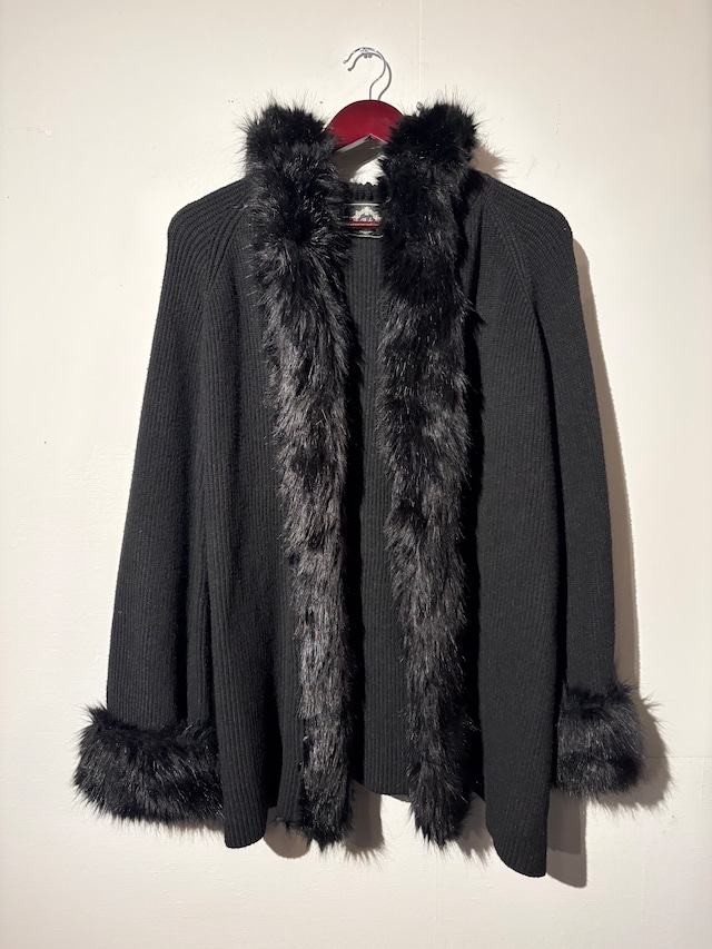 Fur Big Knit Cape