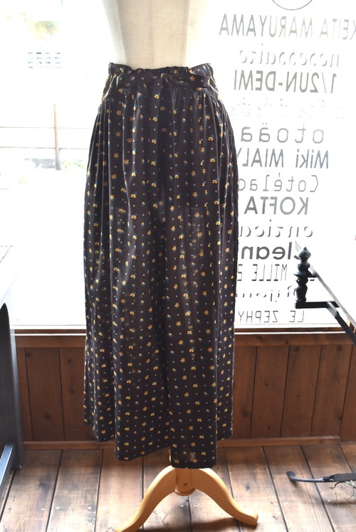 Porter des boutons(ポルテデブトン) 25A/W ワイドパンツ