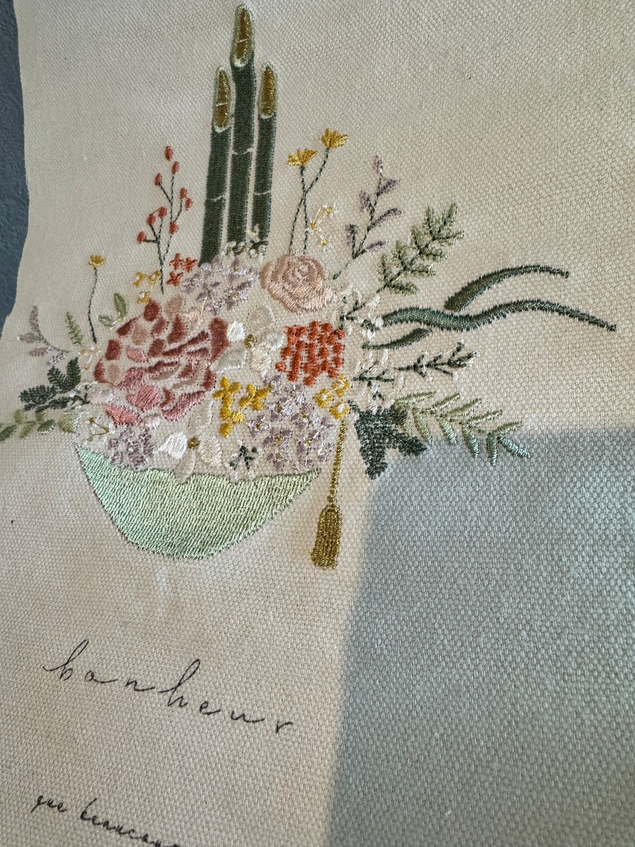 NY刺繍タペストリー　門松 Mサイズ