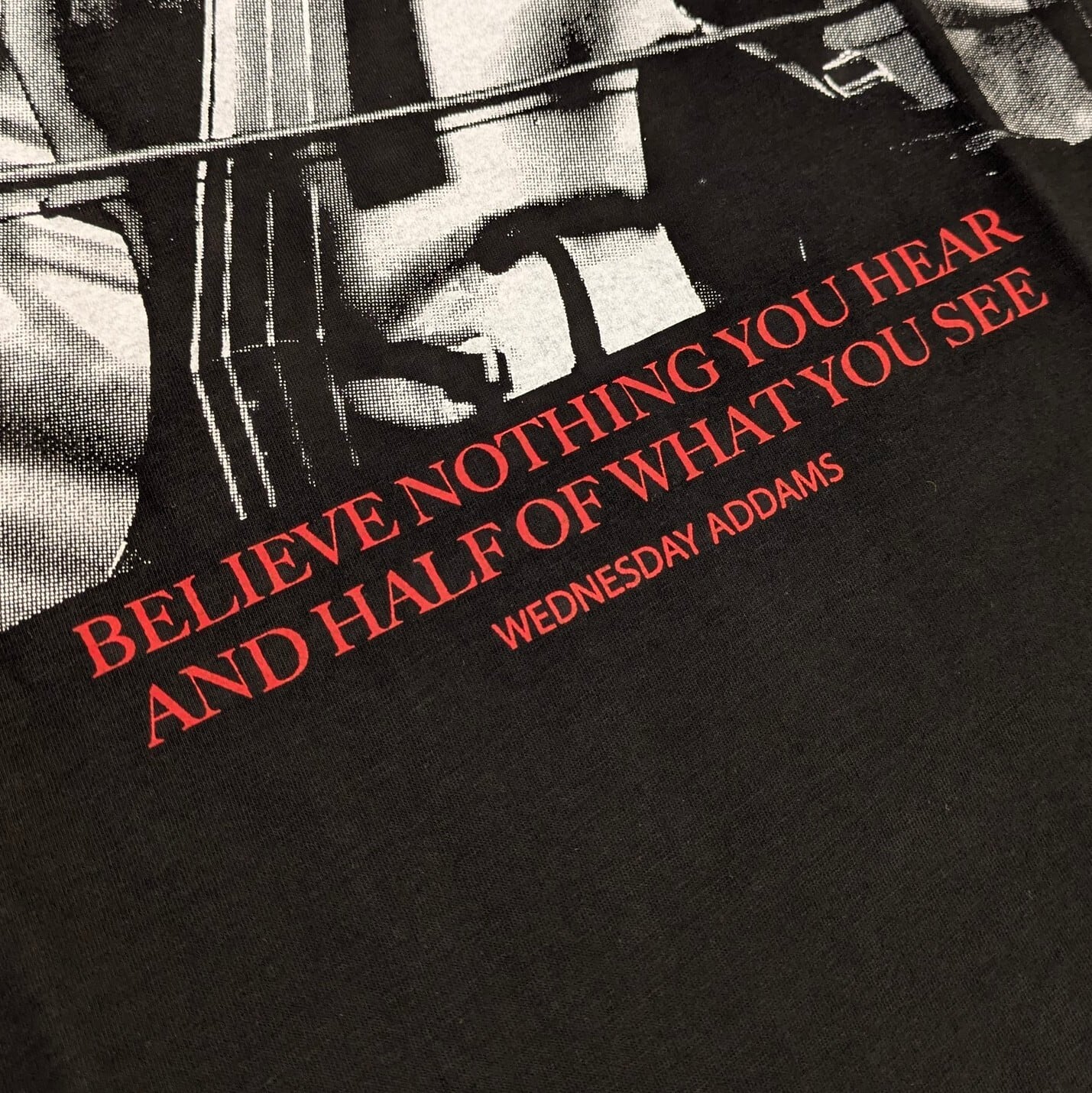 【 Wednesday / ウェンズデー 】チェロ演奏ver. ロングTシャツ / ADAMSFAMILY / ジェナ・オルテガ 〚アメリカン雑貨 アメトイ〛