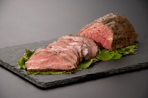 【勝手に応援プラン】森川牧場の幻のローストビーフ 300g（肉vsスイーツ【昼】）