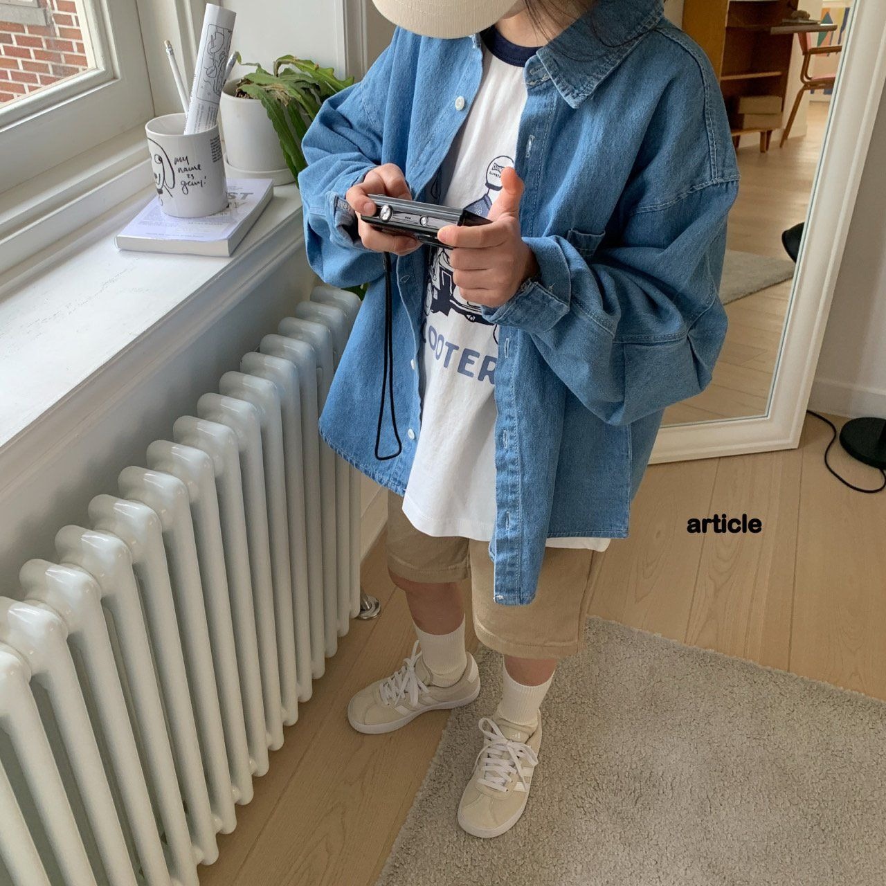 [article] Sleeve Pintuck Denim Shirt / [아티클] 소매핀턱데님셔츠