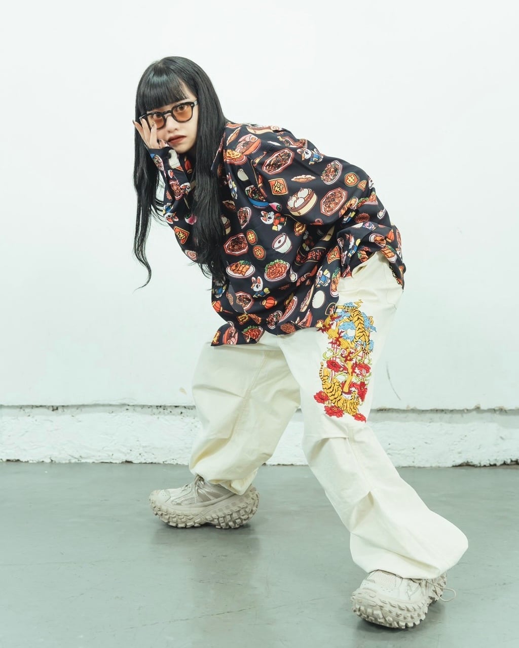 復活祭】中村杏子コラボ総柄長袖シャツ/Black | チュウカタベタイ