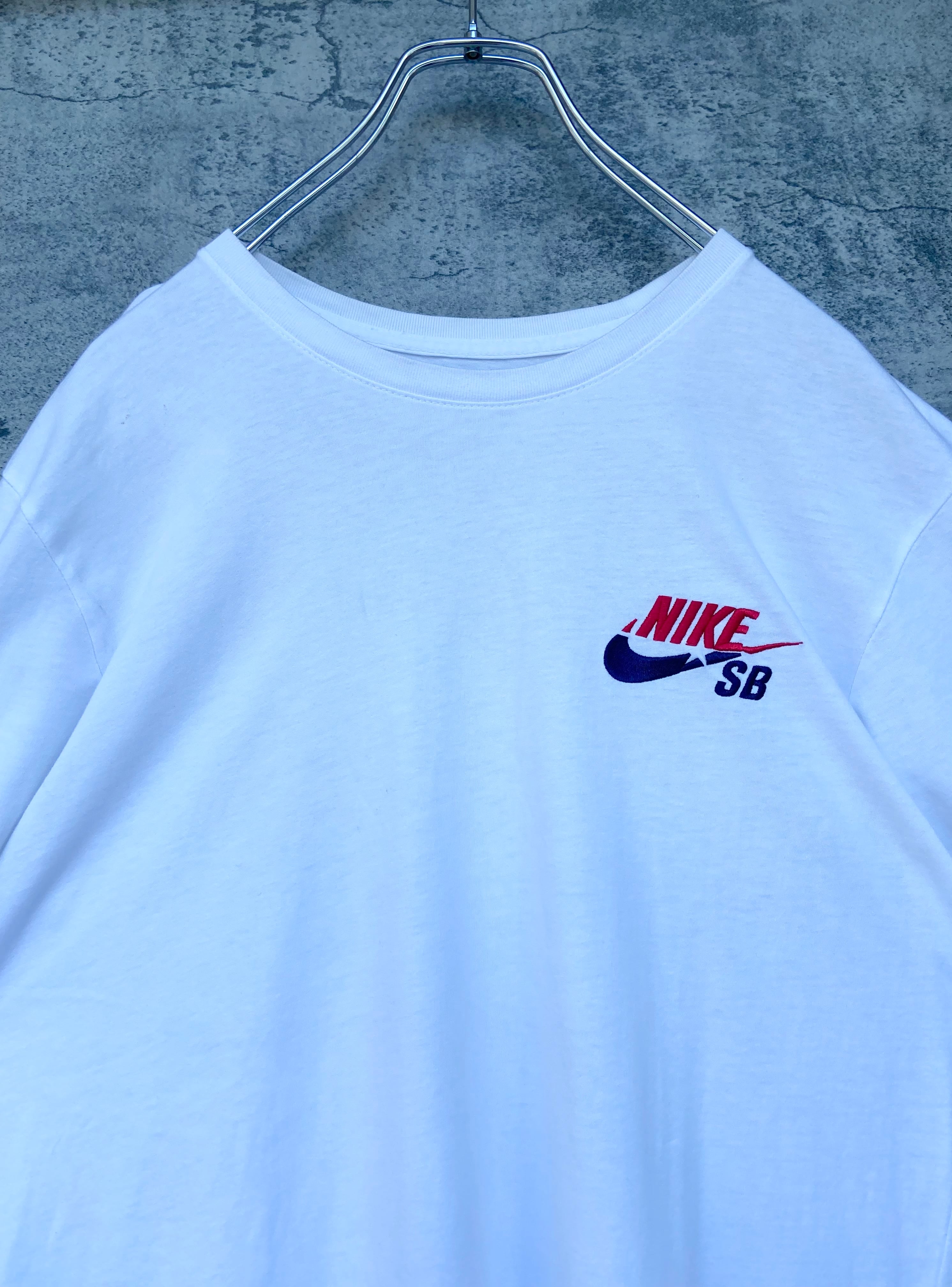 NIKE/ナイキSB ビッグ スター 刺繍ロゴ Tシャツ Ｌ