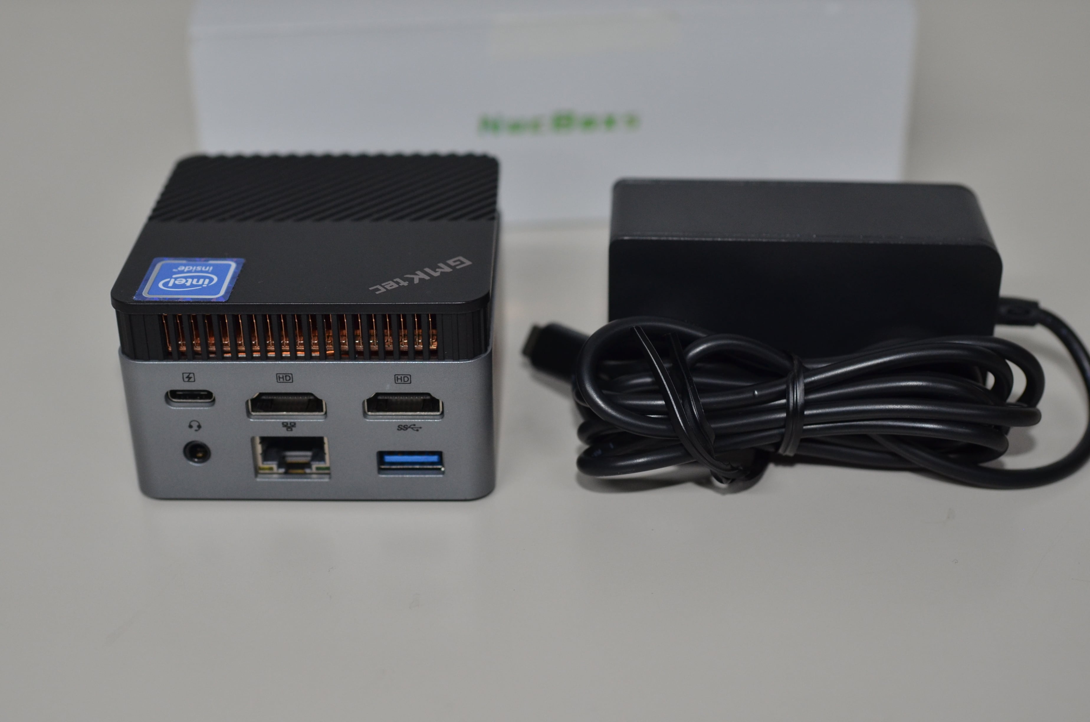 中古良品 GMKtec Nucbox5 Pro Mini PC Windows 11 Pro ミニ
