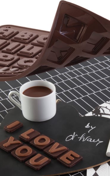 チョコレートモールド チョコレート型 [くまモン（ ハート）] | パボーニ（PAVONI）のシリコンケーキ型・クッキー型・チョコレート型 ・キッチン用品の通販アールコレクション