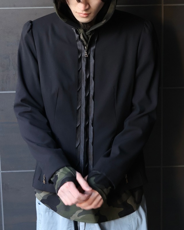 short length No collar zip design blouson