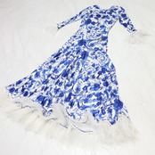 【美品 社交ダンス衣装】ブルー ワンピース ドレス ファー 青 ホワイト 白 花柄 フリル レース 高級感 上品 デモ 発表会