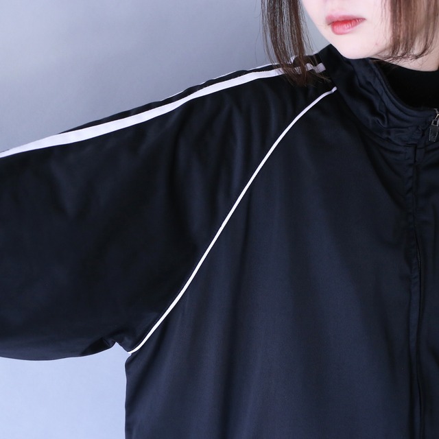 "black×white" good coloring over silhouette track jacket