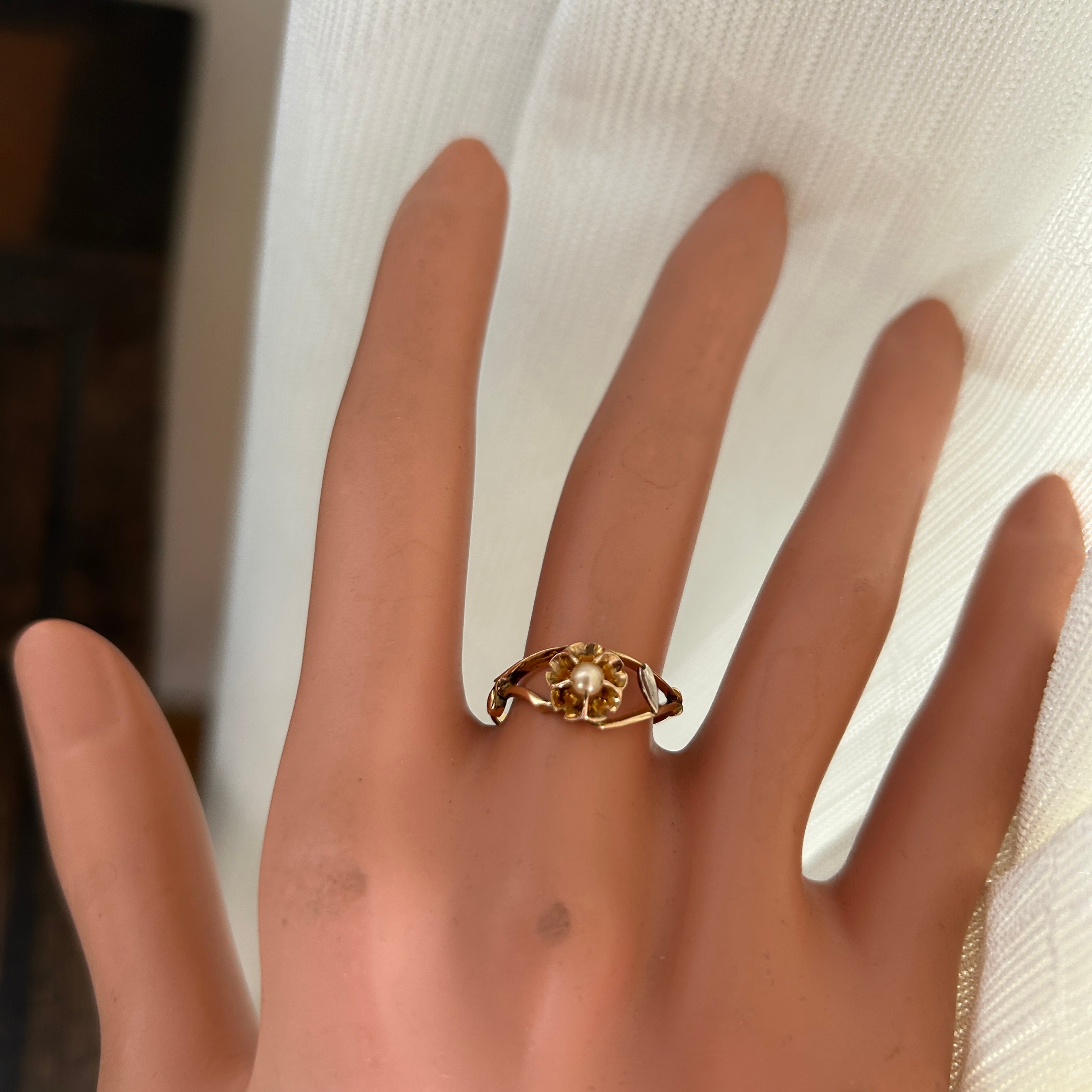 アンティーク　貴重な戦前の桜モチーフリング