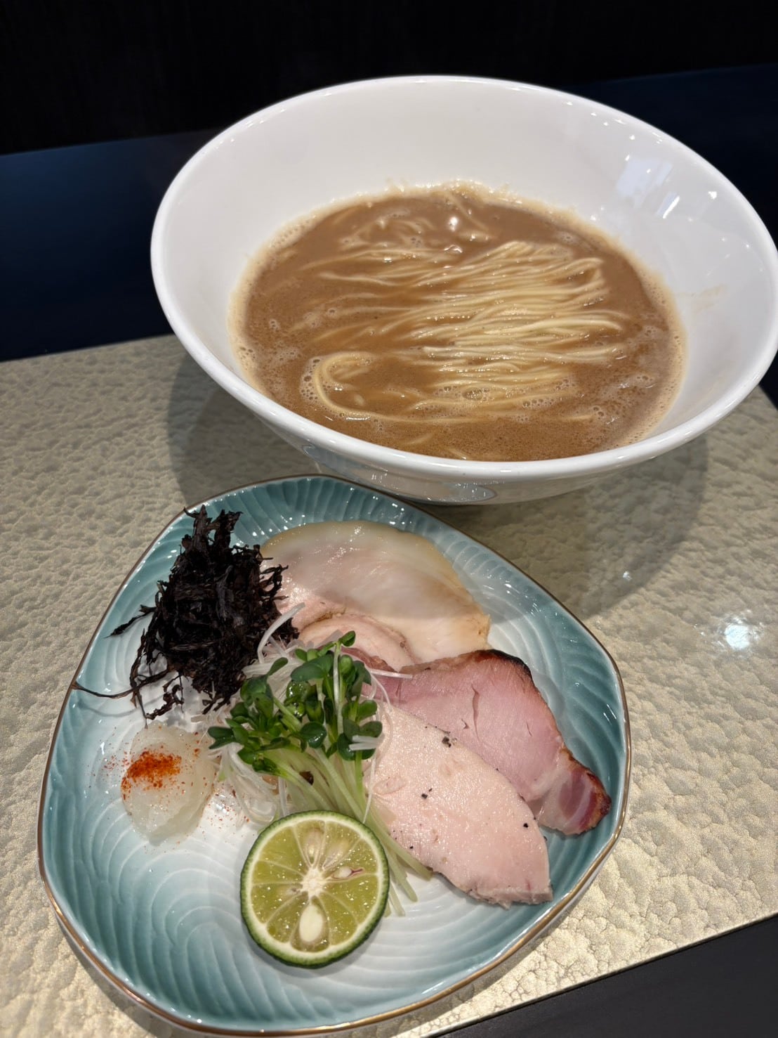 【限定販売】濃厚秋刀魚そば【トッピング付き】【1食】