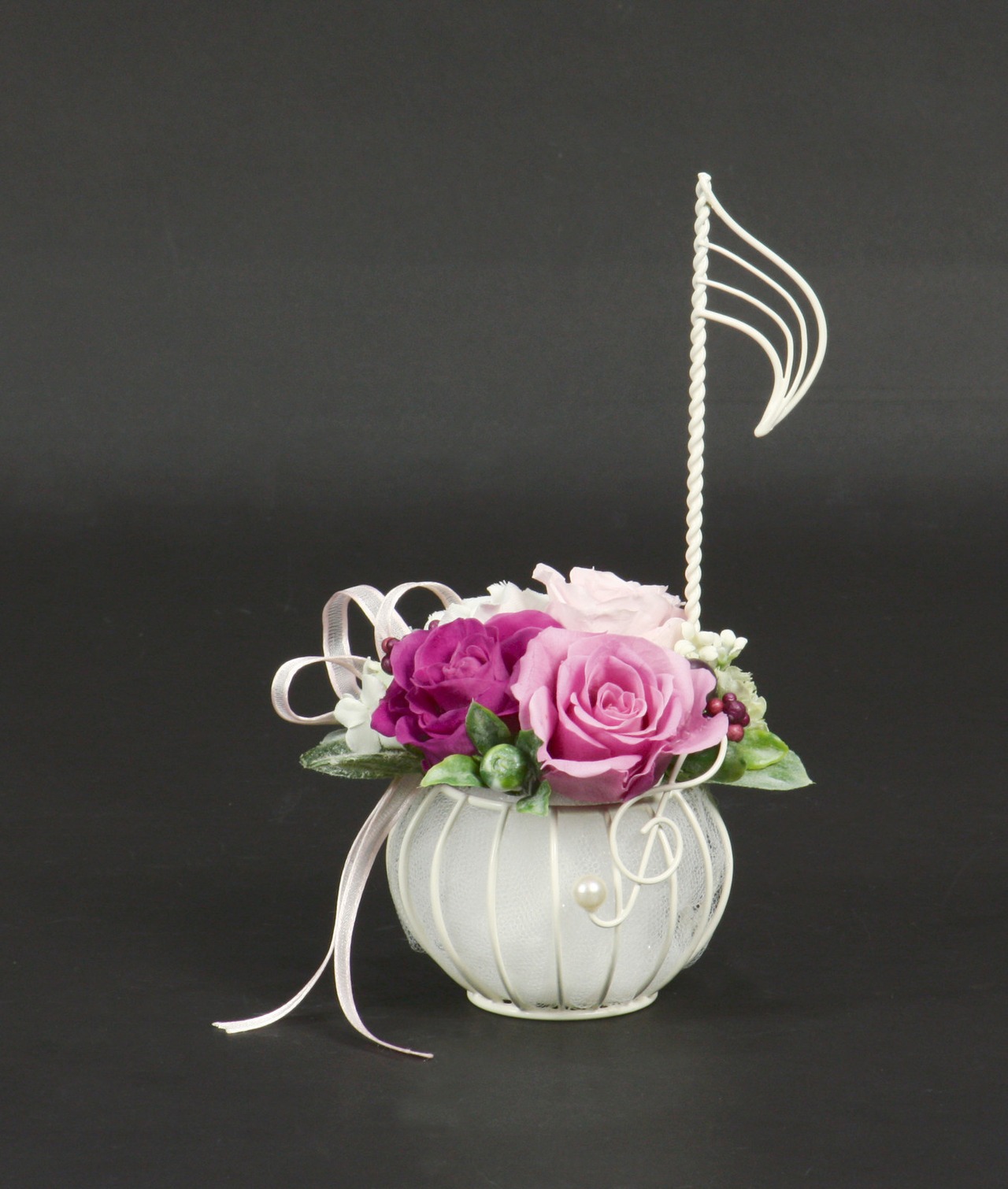 ワイヤーバスケット　音符とト音記号