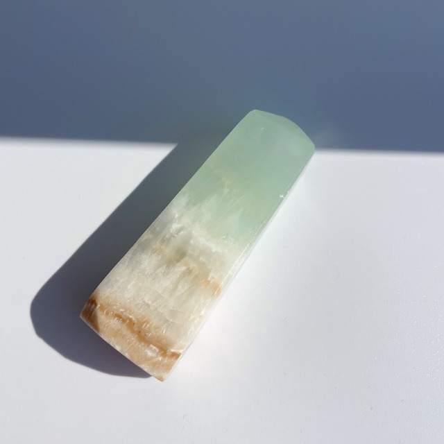 カリビアンブルーカルサイト(クリアタイプ) タワー01◇Caribbian Blue Calcite◇パワーストーン・天然石