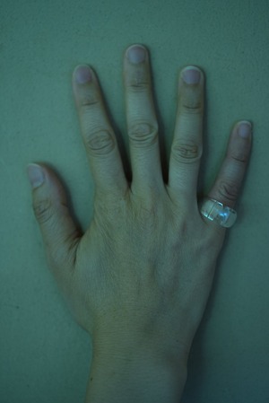 TOO - Alphabet M RING - crystal