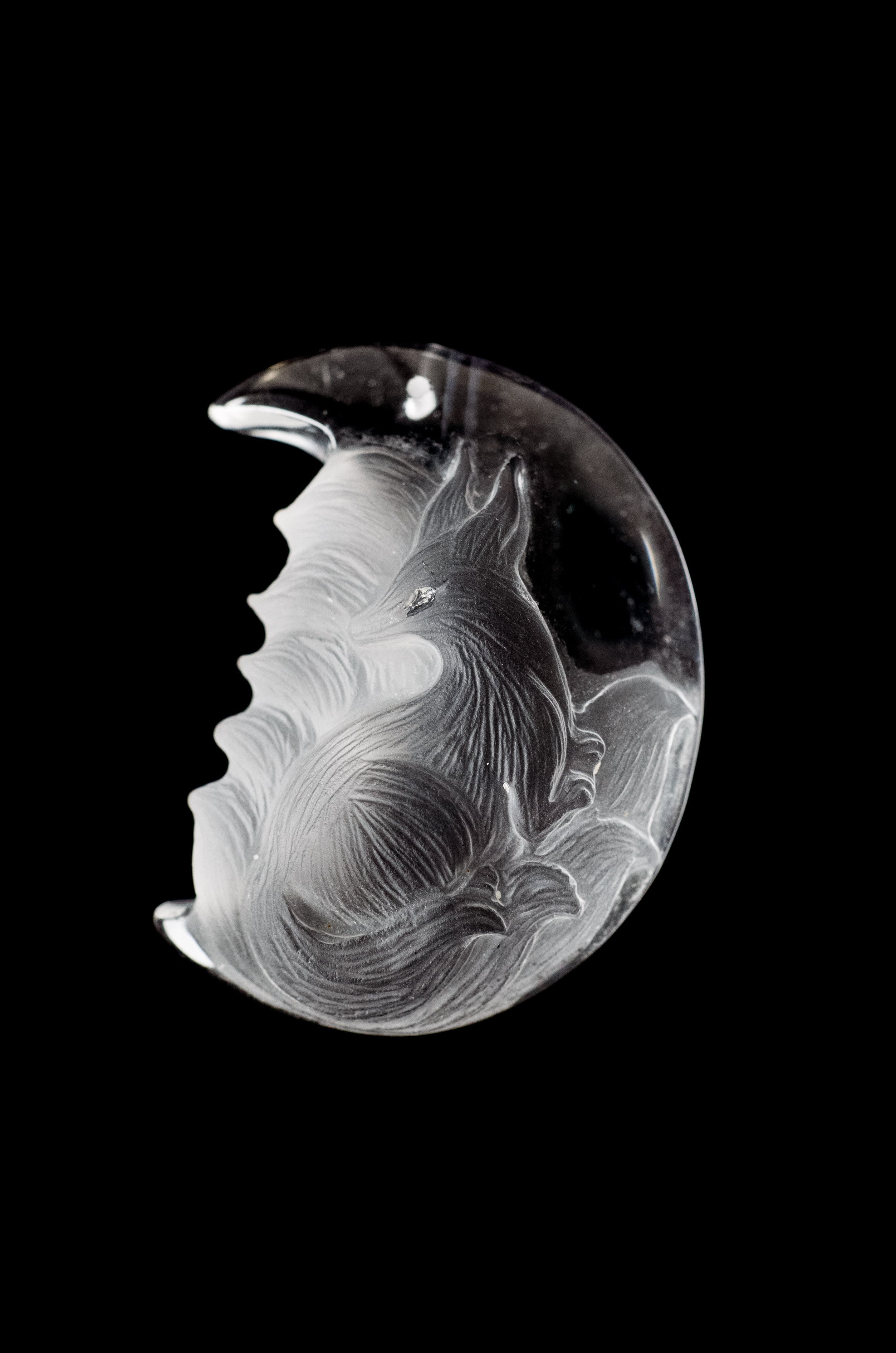 グリーンガーデン 水晶 九尾カービング   彫り物 グリーンガーデン 水晶 九尾カービング 彫り物