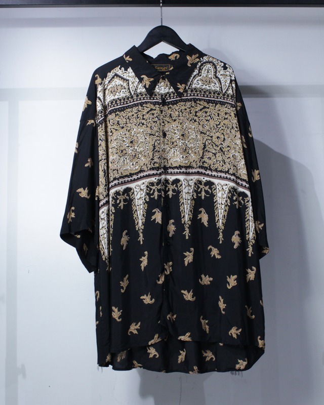 【Caka BLACK】Luxury Scarf Pattern Vintage Loose S/S Shirt