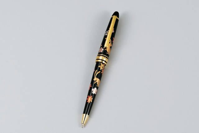 36-1812 漆芸高級ボールペン 月に鶴 Lacquer Ballpoint Pen w Moon & Crane