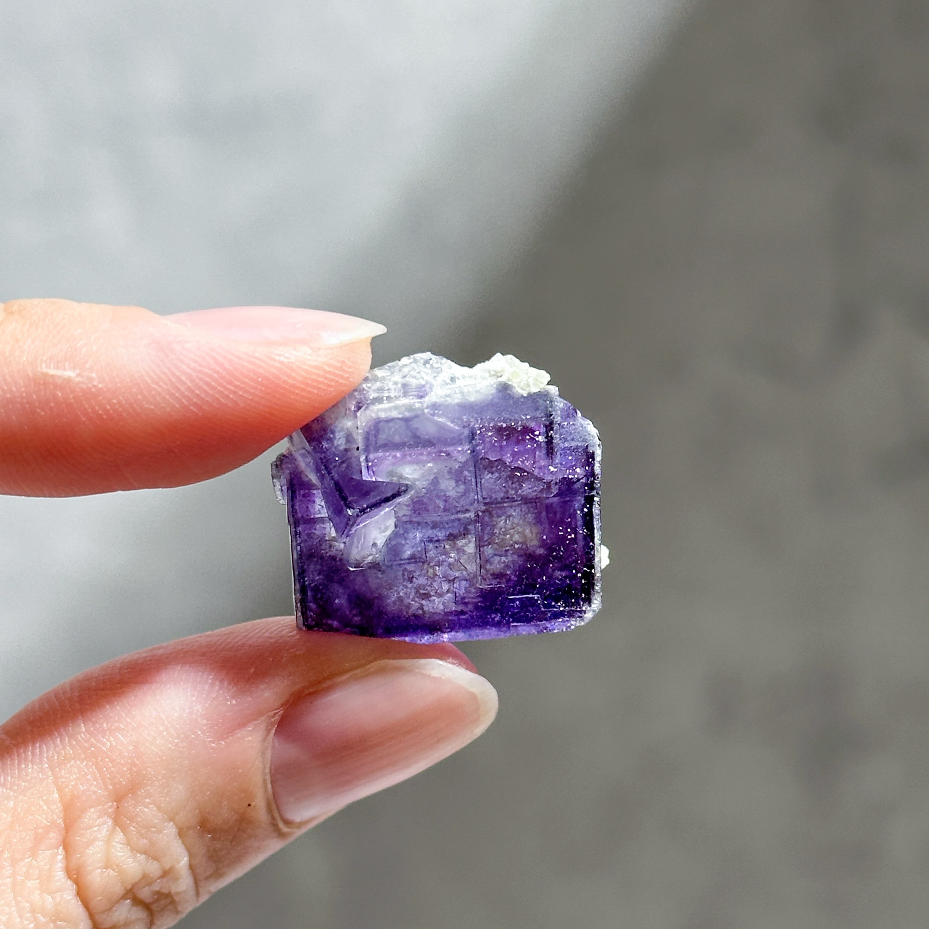 蛍光◎ヤオガンシャン産フローライト 原石11◇ Fluorite From