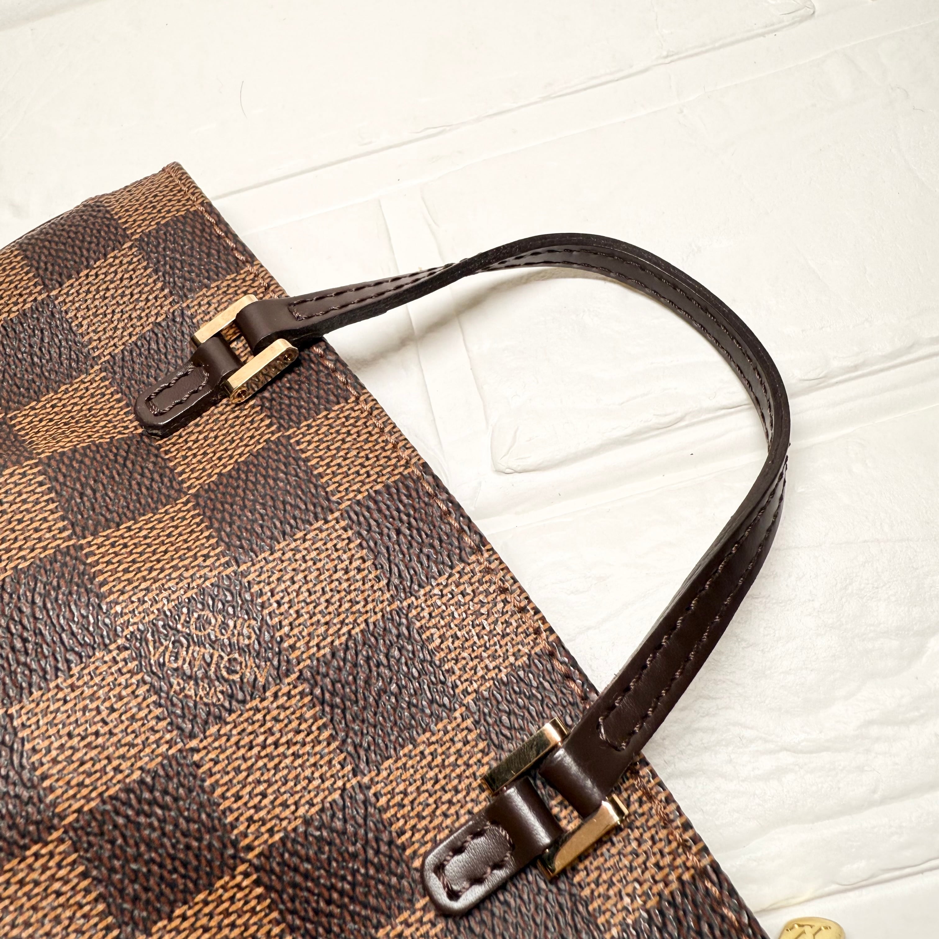 LOUIS VUITTON マノスクGM ダミエ　ポーチ ルイヴィトンダミエ マノスクGM 付属ポーチ ミニポーチ 2個持ち