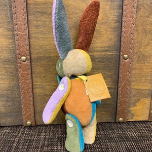 ピッグスウェードのベルラビ★マイスターの手作り「ベルズラビット」カラフル系　写真の1点販売です
