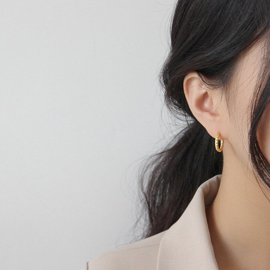 【ハンマーテクスチャピアス15mm】シルバー ピアス SV925 ピアス ハンマーテクスチャピアス シンプル 上品 韓国 ファッション 人気 両耳用 15mm