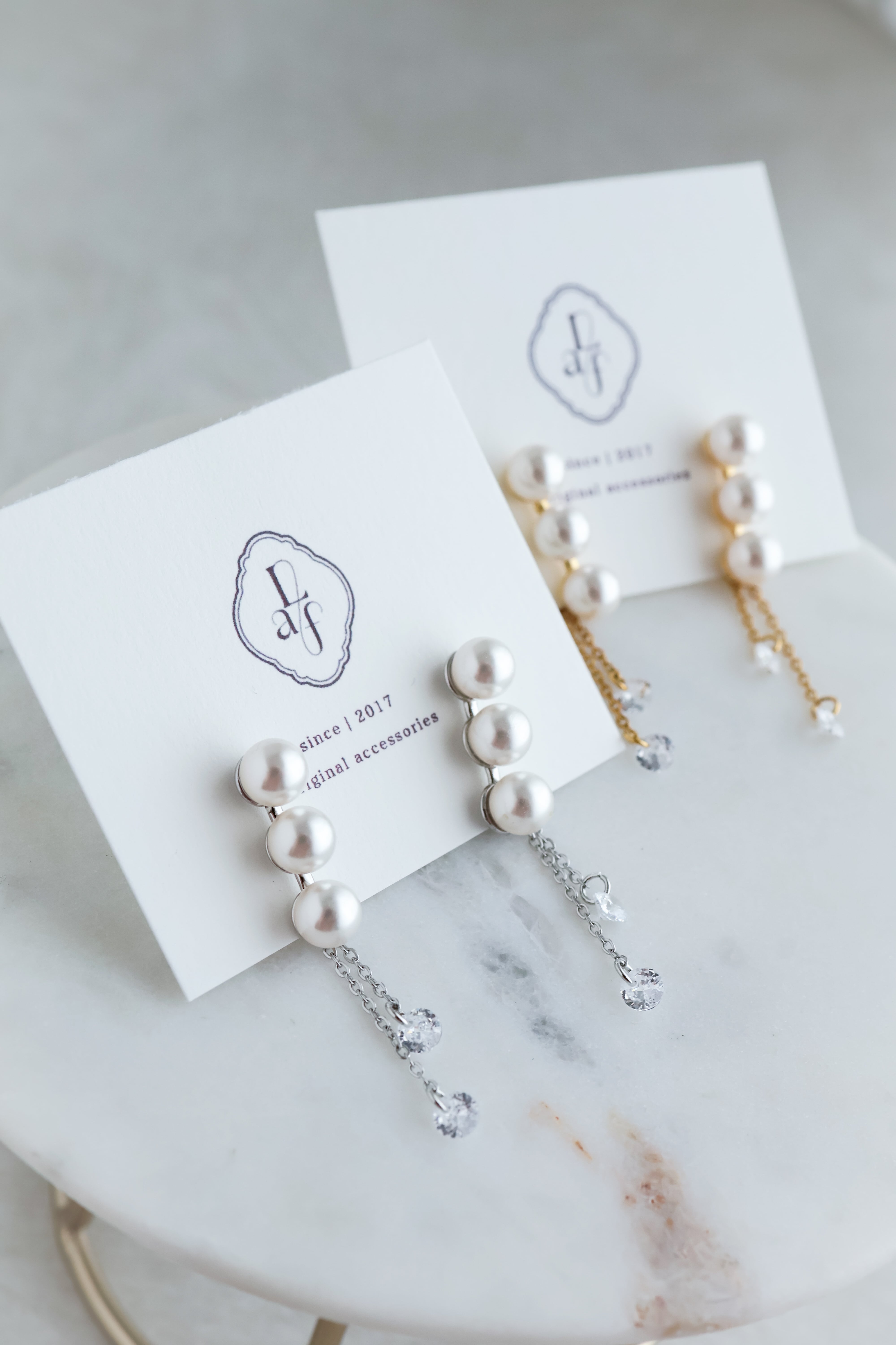 【silver】3pearl × zirconia chain